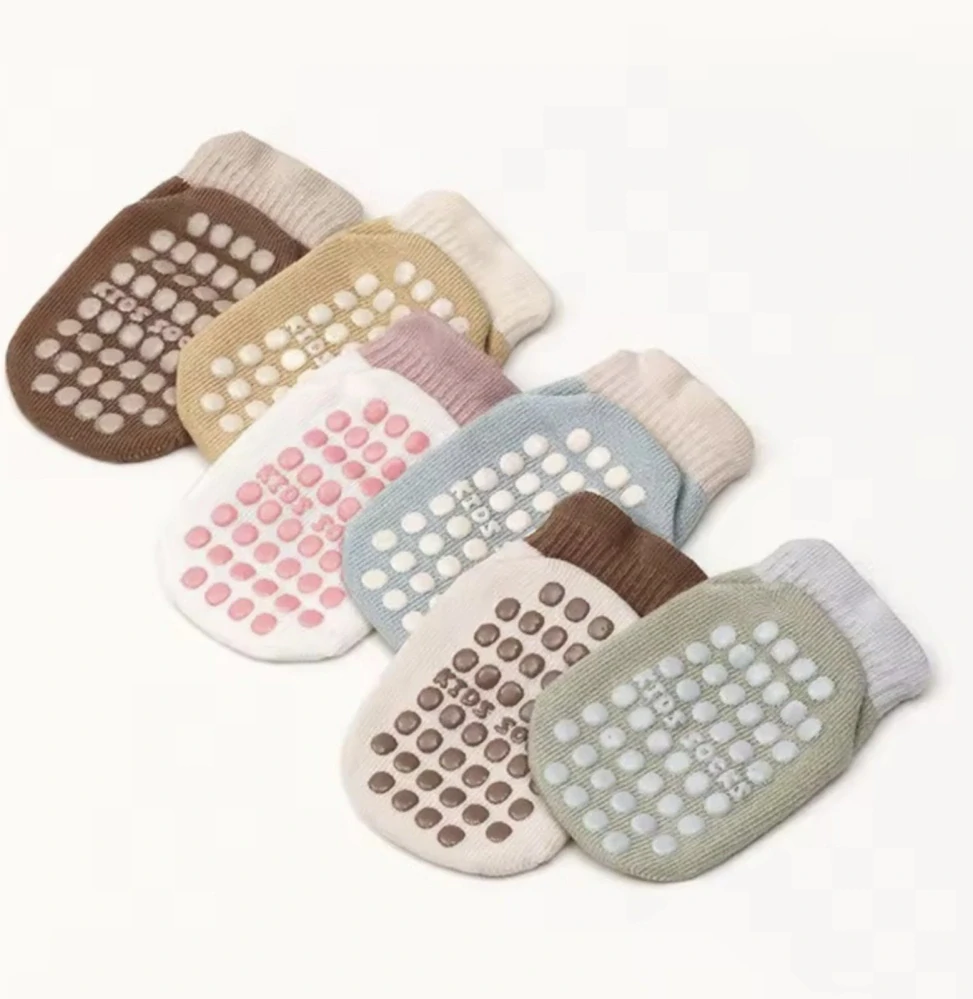 Protiskluzové ponožky - KHAKI - VELRYBA (12-36 m) M