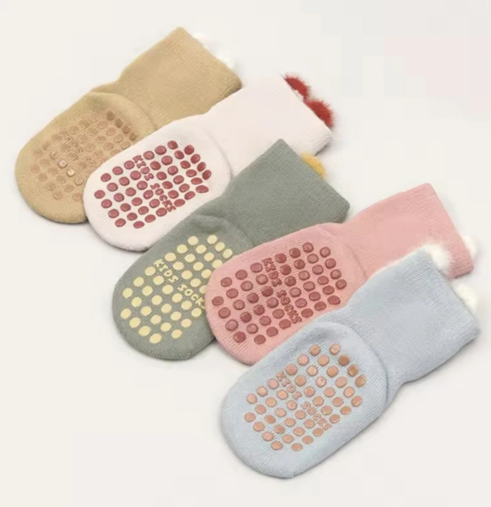 Teplé protiskluzové ponožky - KHAKI - (12-24m) M