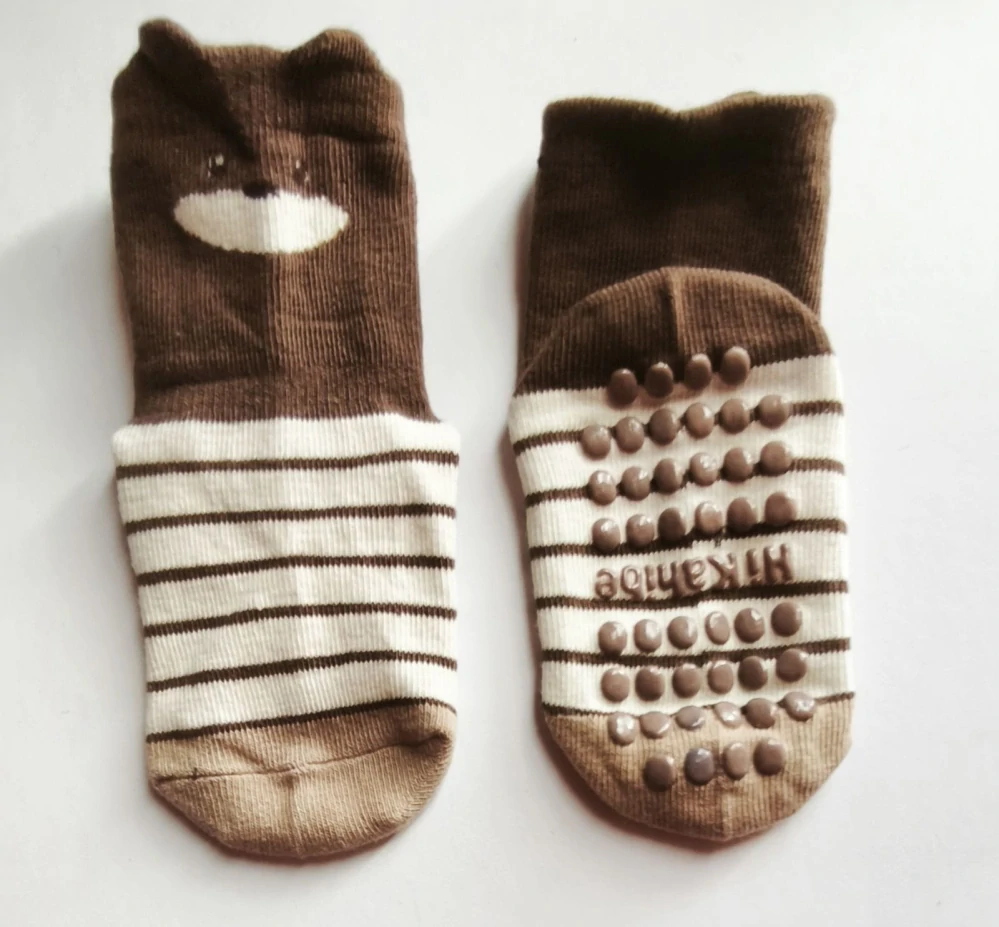 Protiskluzové ponožky - HNĚDÉ - (12-24 m) M