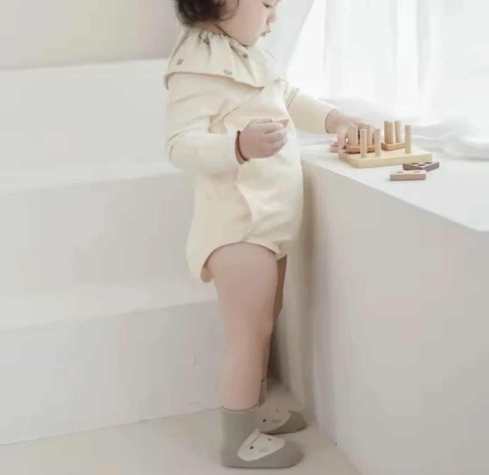 Protiskluzové ponožky - SVĚTLE ZELENÉ - (24-36 m) L