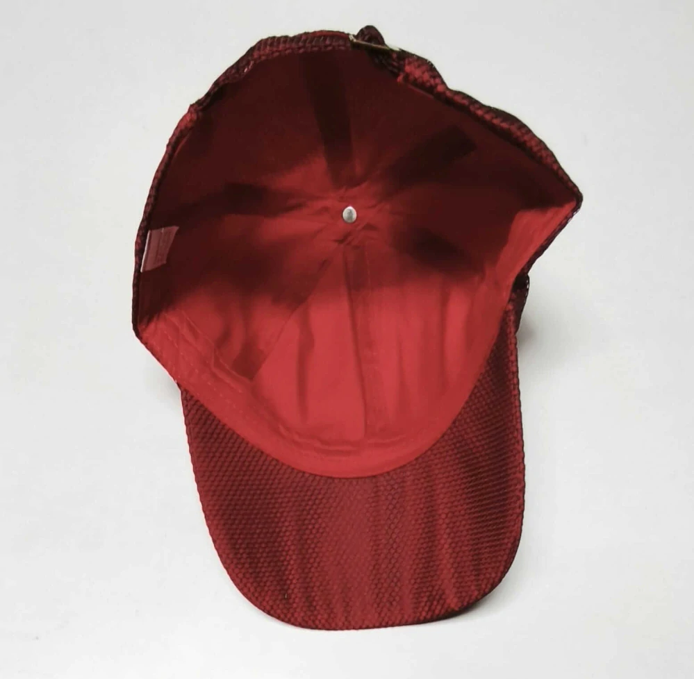 Stylová kšiltovka pro děti i dospělé s černou síťkou – ČERVENÁ (od 7 let)
