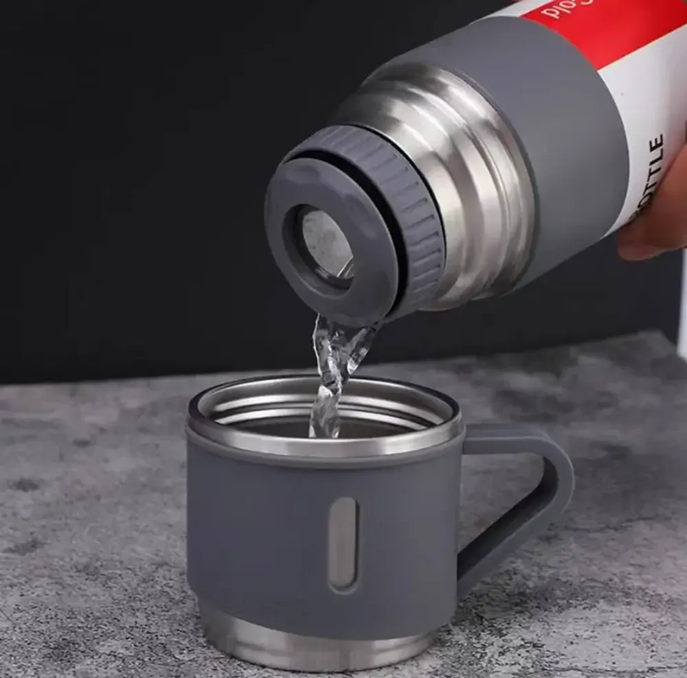 Sada s termoskou a hrnky z nerezové oceli - 500 ml - ČERNÁ