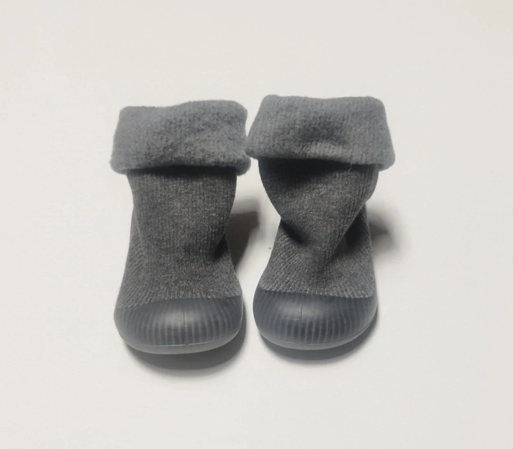 Barefoot ponožky s podrážkou - ŠEDÉ (3-6 m)
