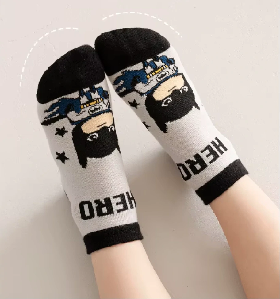 Kotníkové ponožky - SUPERHRDINOVÉ - BATMAN - ŠEDÉ - (9-12 let) XL