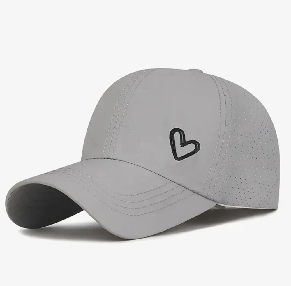 Letní kšiltovka s otvorem pro culík - ŠEDÁ