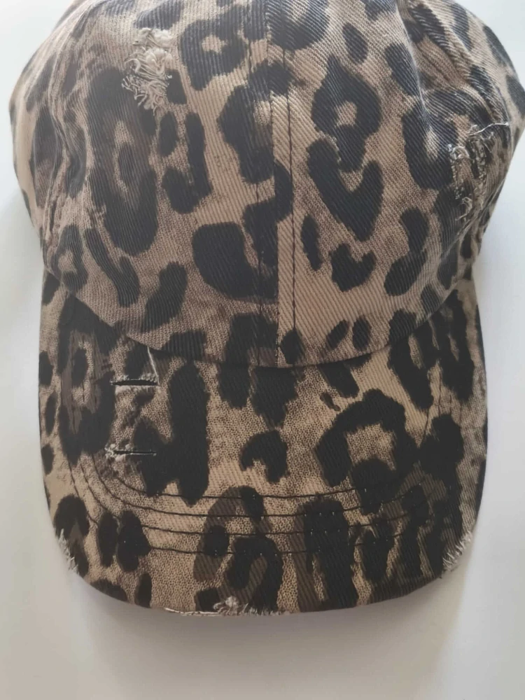 Dámská / Juniorská kšiltovka s otvorem pro culík – Leopardí vzor