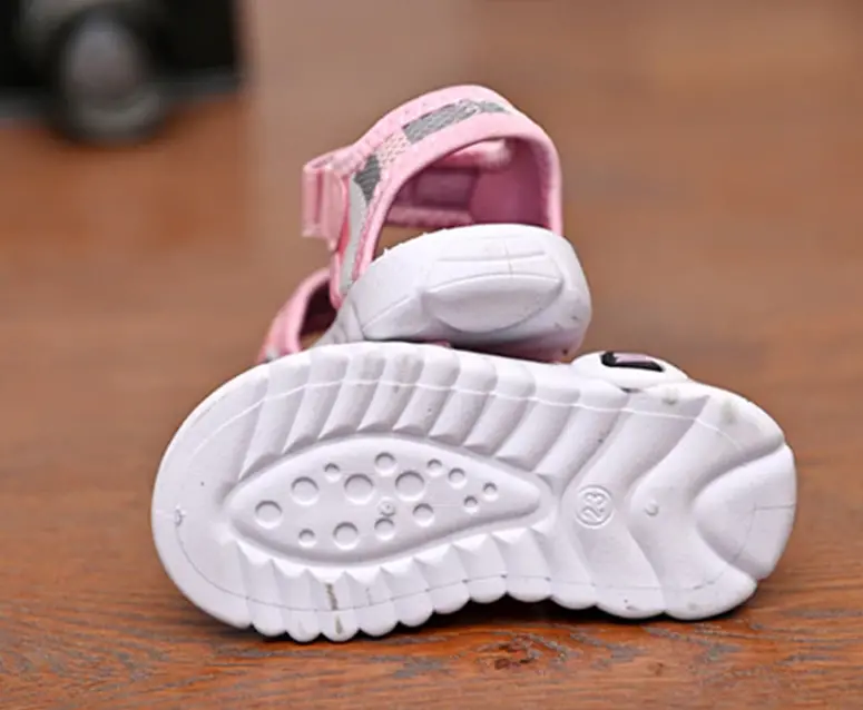 Maskáčové sandálky - RŮŽOVÉ (2-3 roky)