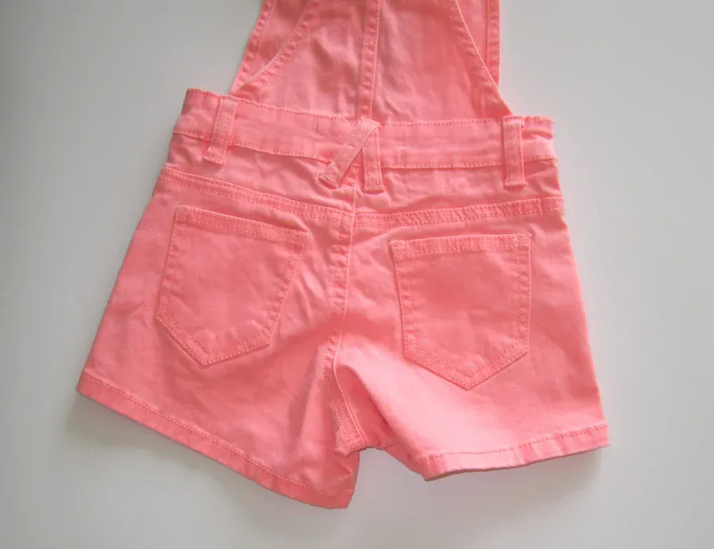 Džínové kraťáskové lacláčky