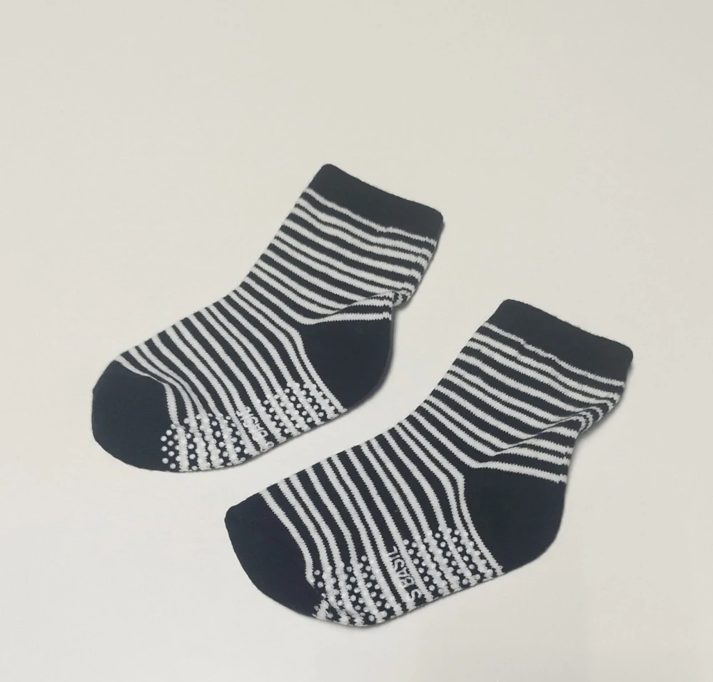 Protiskluzové ponožky - (12-36m) M - (J)