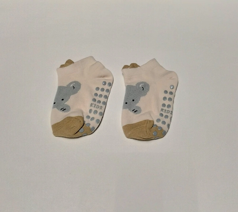 Protiskluzové ponožky -  KRÉMOVÉ - SLONÍK - (12-36 m) M