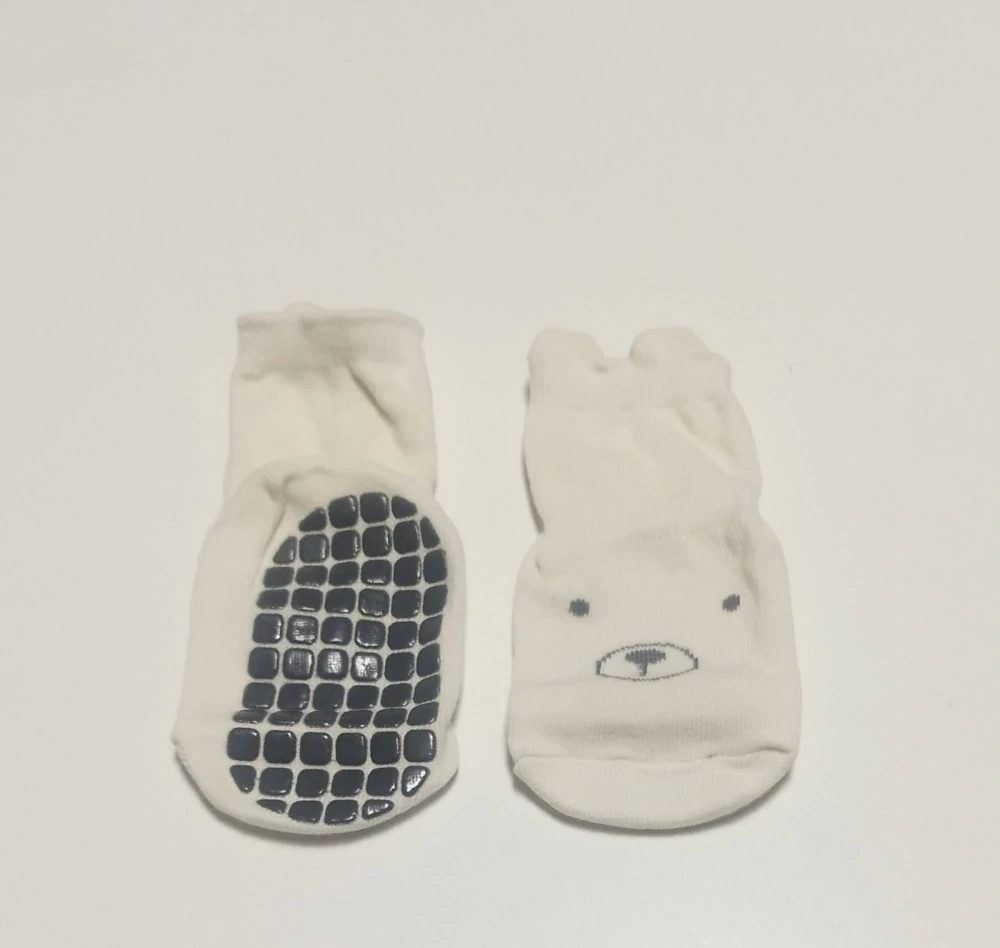 Protiskluzové ponožky - BÉŽOVÉ - (12-24m) M