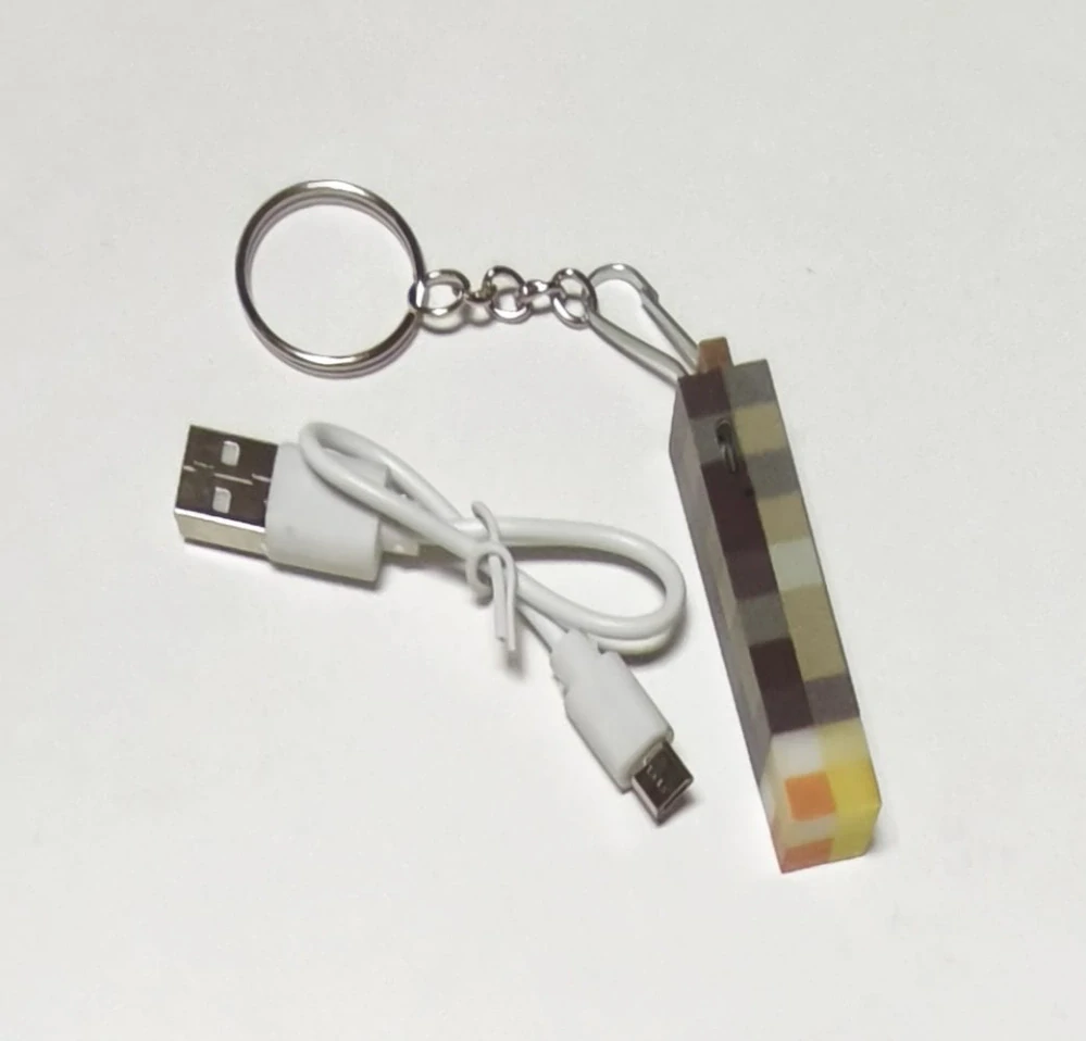 Svítící klíčenka - MINECRAFT POCHODEŇ - USB DOBÍJENÍ 