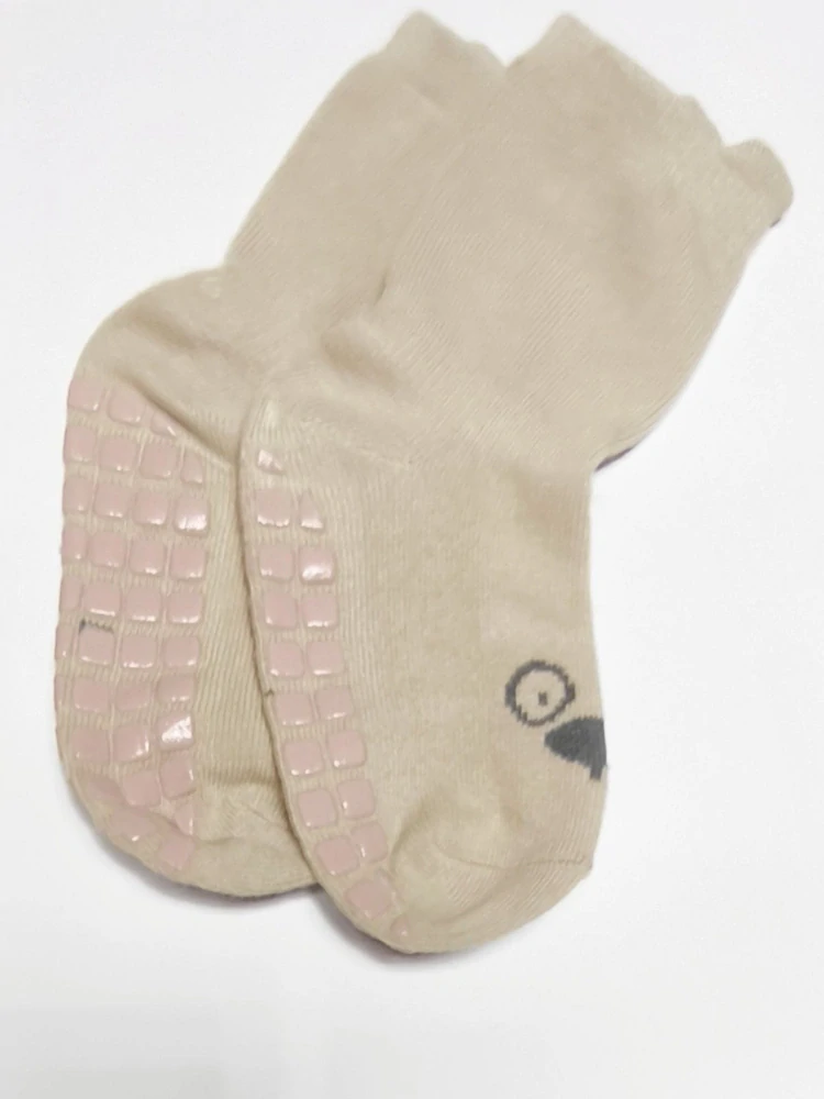 Protiskluzové ponožky - SVĚTLE HNĚDÉ - (3-5let) L