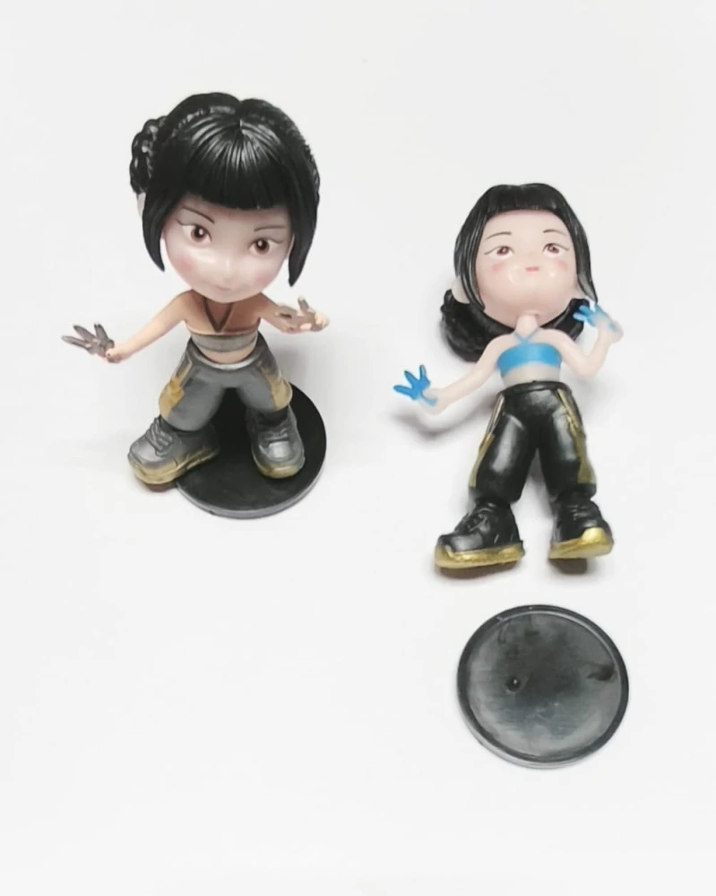 Sběratelská figurka - KPOP DEMON HUNTERS - KPop Lovkyně démonů - ZOEY (menší verze)
