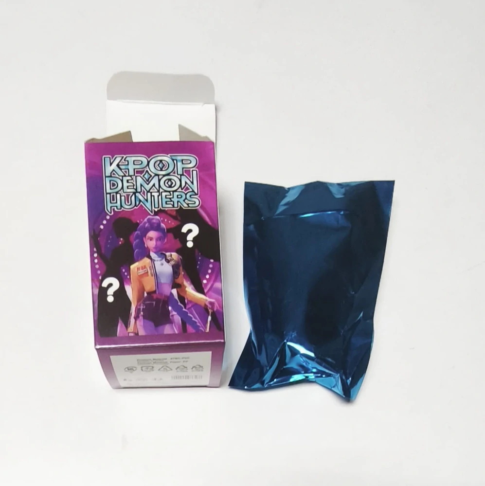 Sběratelská figurka - KPOP DEMON HUNTERS - KPop Lovkyně démonů - MIRA - ZLATÁ