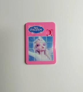 Kapesní posuvné puzzle 4 x 4 - LEDOVÉ KRÁLOVSTVÍ - Elsa - růžové