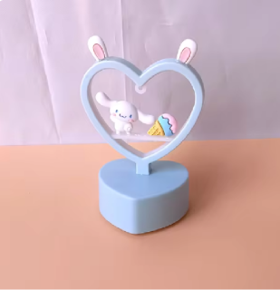 Noční světlo - POHÁDKA SANRIO - CINAMONROLL - SRDÍČKO