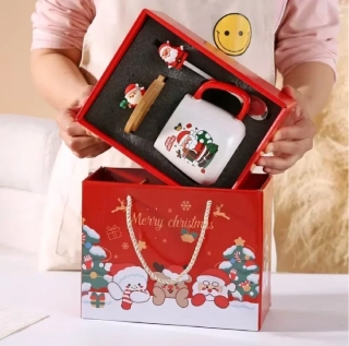 Vánoční sada - HRNEK S VÍČKEM A LŽIČKOU - SANTA CLAUS