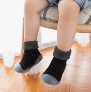 Barefoot ponožky s podrážkou - ČERNÉ (3-6 m)